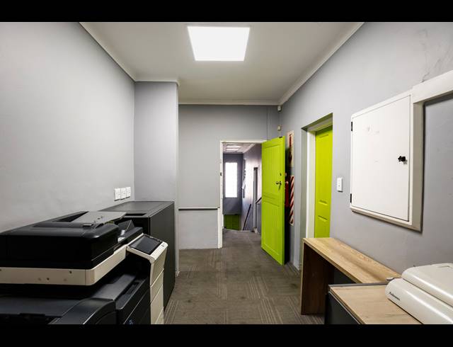 4 BEDROOM FREEHOLD FOR SALE IN WINDERMERE